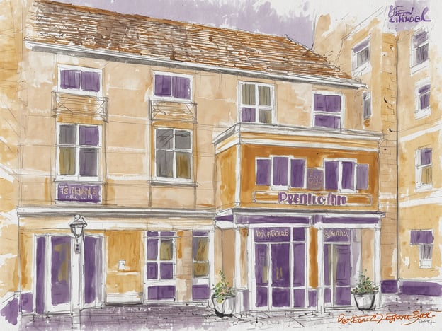 Das Bild zeigt eine künstlerische Darstellung der Fassade eines Premier Inn Hotels. Die Architektur ist im modernen Stil gehalten, mit großen Fenstern und einer markanten Fassade in sanften Farben. Über dem Eingang ist der Schriftzug „Premier Inn“ deutlich sichtbar. Die Fenster sind mit weißen Rahmen versehen und einige Pflanzen in Töpfen stehen vor dem Gebäude. Der Himmel ist in sanften lila Tönen gehalten, was dem Bild eine freundliche, einladende Atmosphäre verleiht.