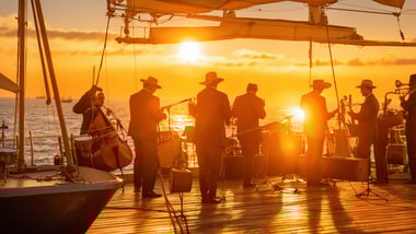Erlebe Jazz und Segelabenteuer an Bord der Sea Cloud Spirit