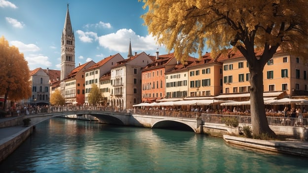 Eine malerische Stadtansicht mit bunten Häusern, einem Fluss und einer Brücke, umgeben von Herbstbäumen und Wolken.