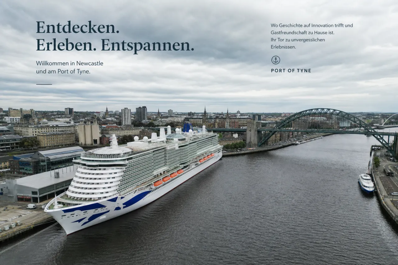 Port of Tyne mit Kreuzfahrtschiff und Hafengebäude, Standort des CLIA Cruise Tourism Summit 2025