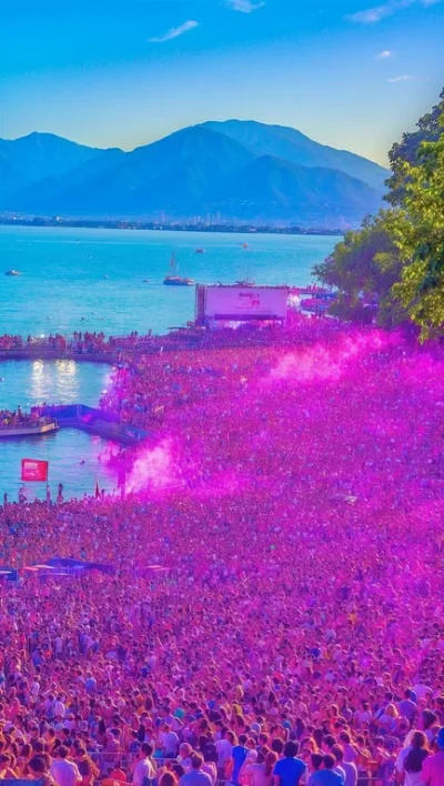 Montreux Jazz Festival 2025 – Musik, Spaß und Legenden am See erleben!